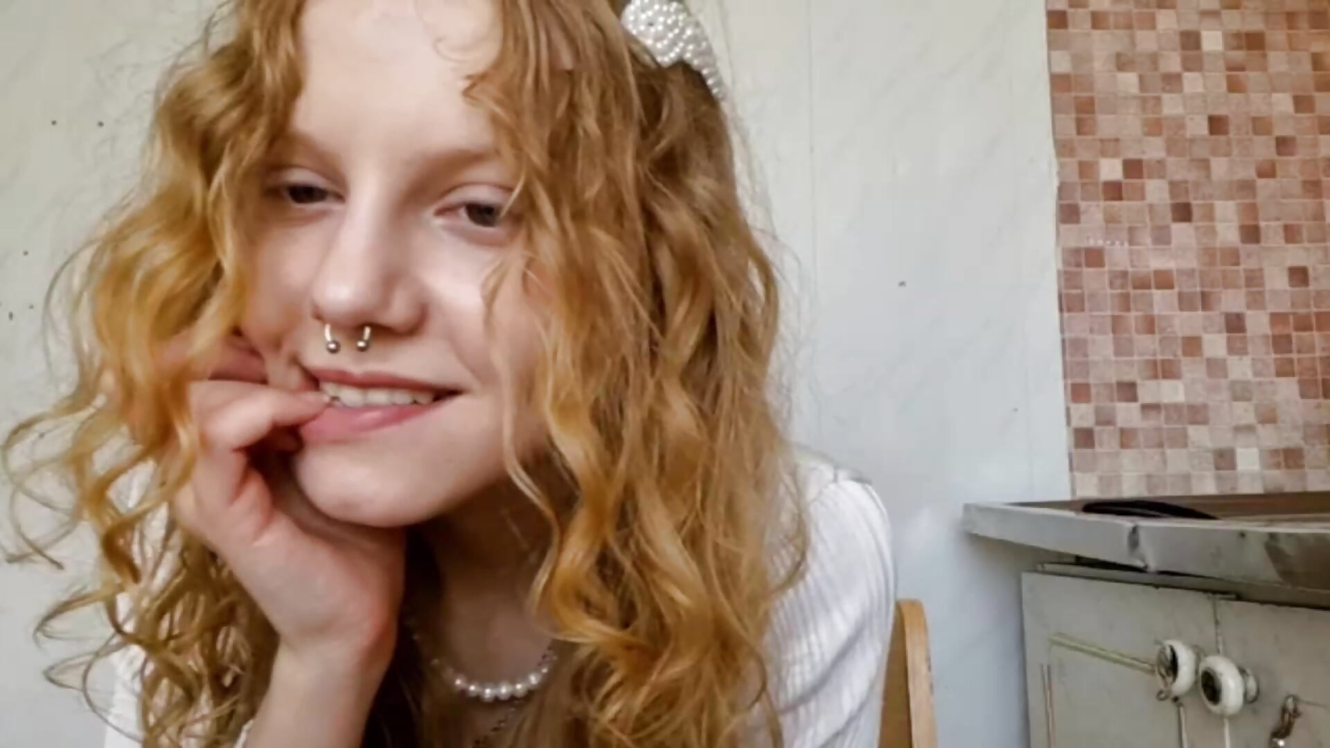 Bite my sexy lips — filmik Kira_Wonderfullina, modela(-lki) na kamerkach