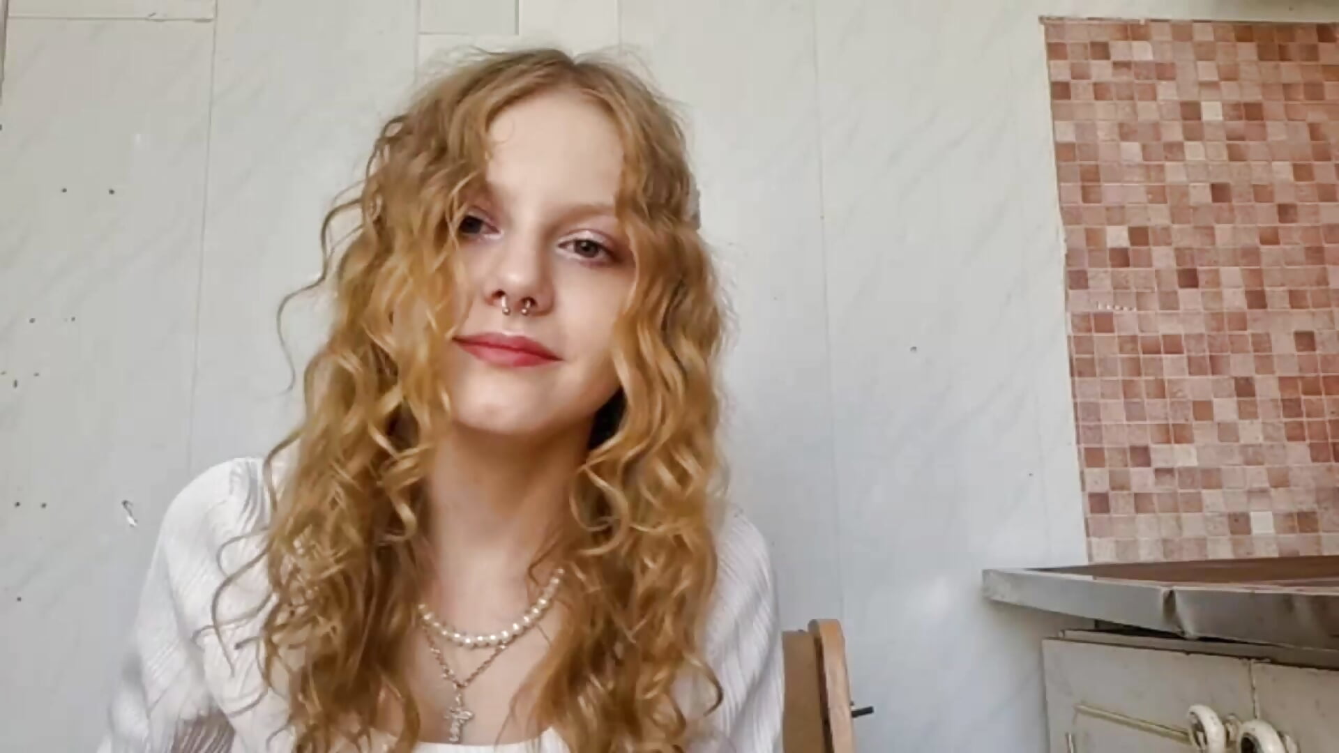 lovely - vidéo du modèle de showcams Kira_Wonderfullina