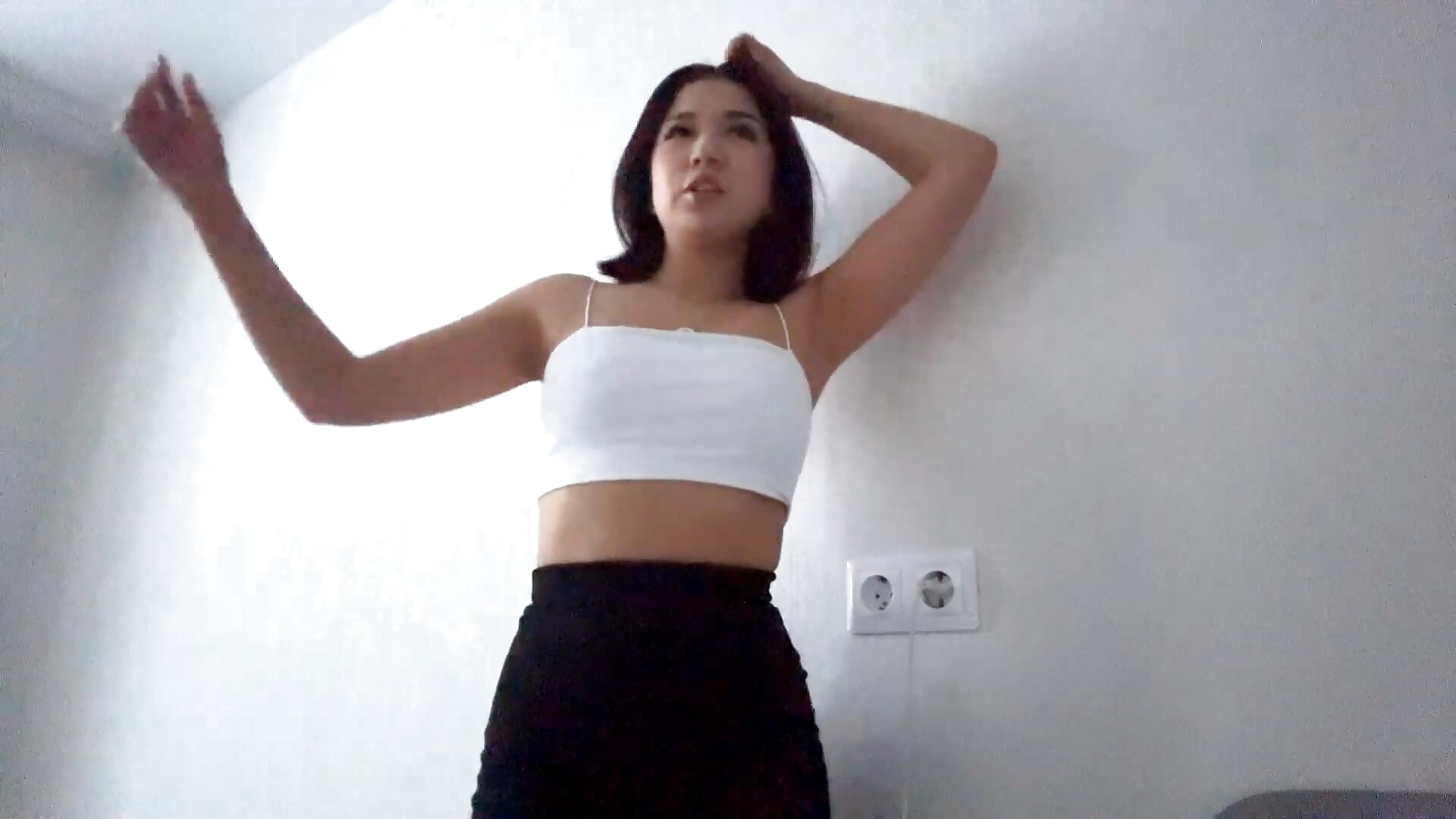 My first cute dance - video by ValentCore cam model