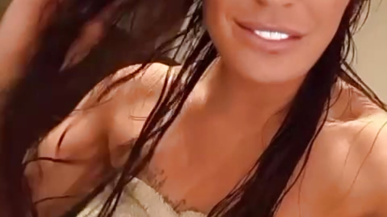 Just me – video od webkamerové modelky Eviehudson