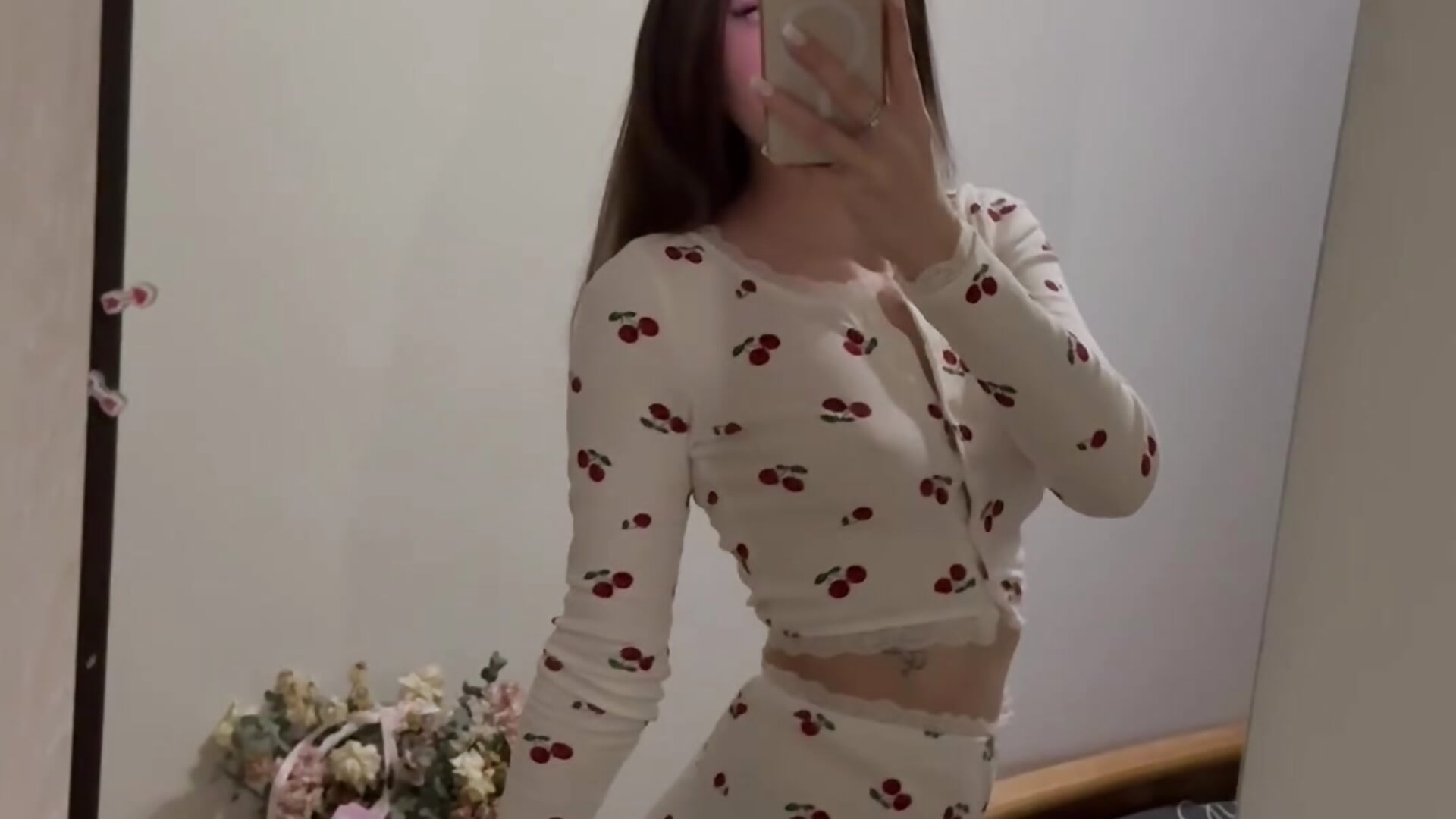 hey - video oleh BettyBerneett kamera model