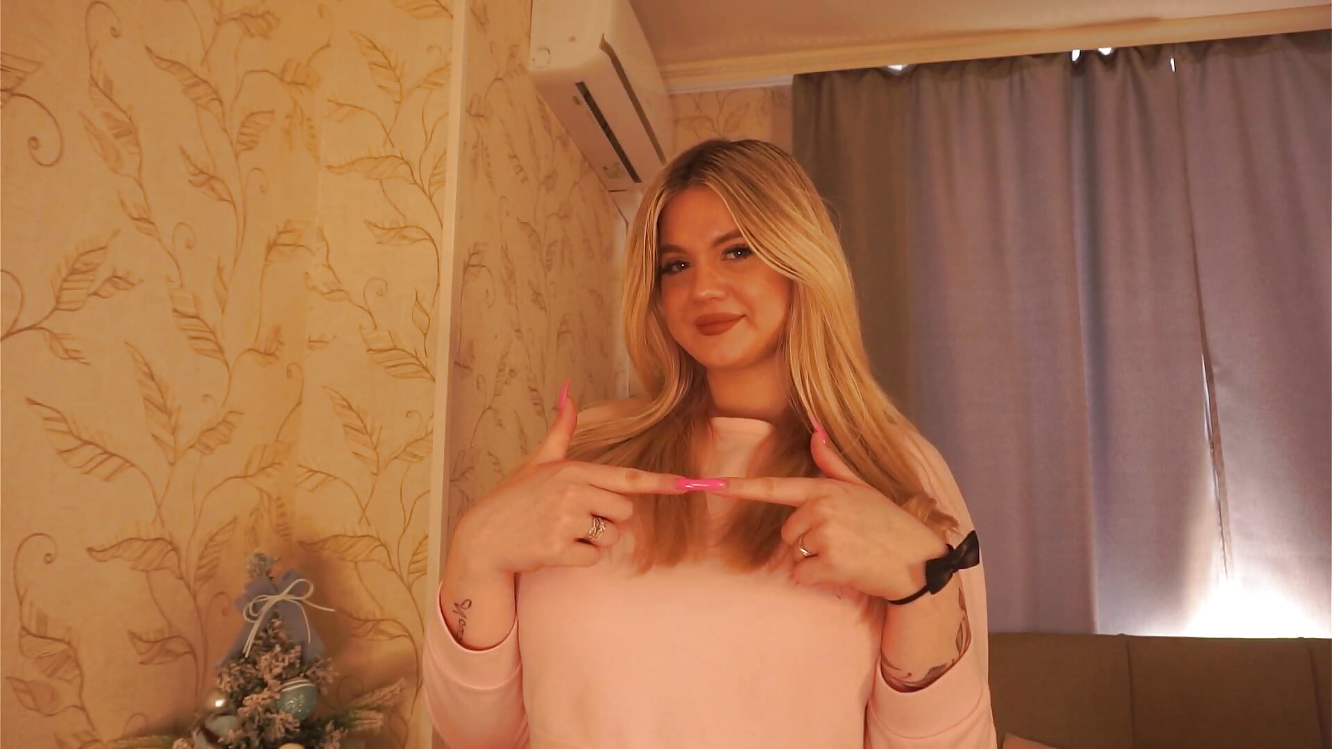 2026-03-15 10-31-10 - vidéo du modèle de showcams PhyliciaMicco