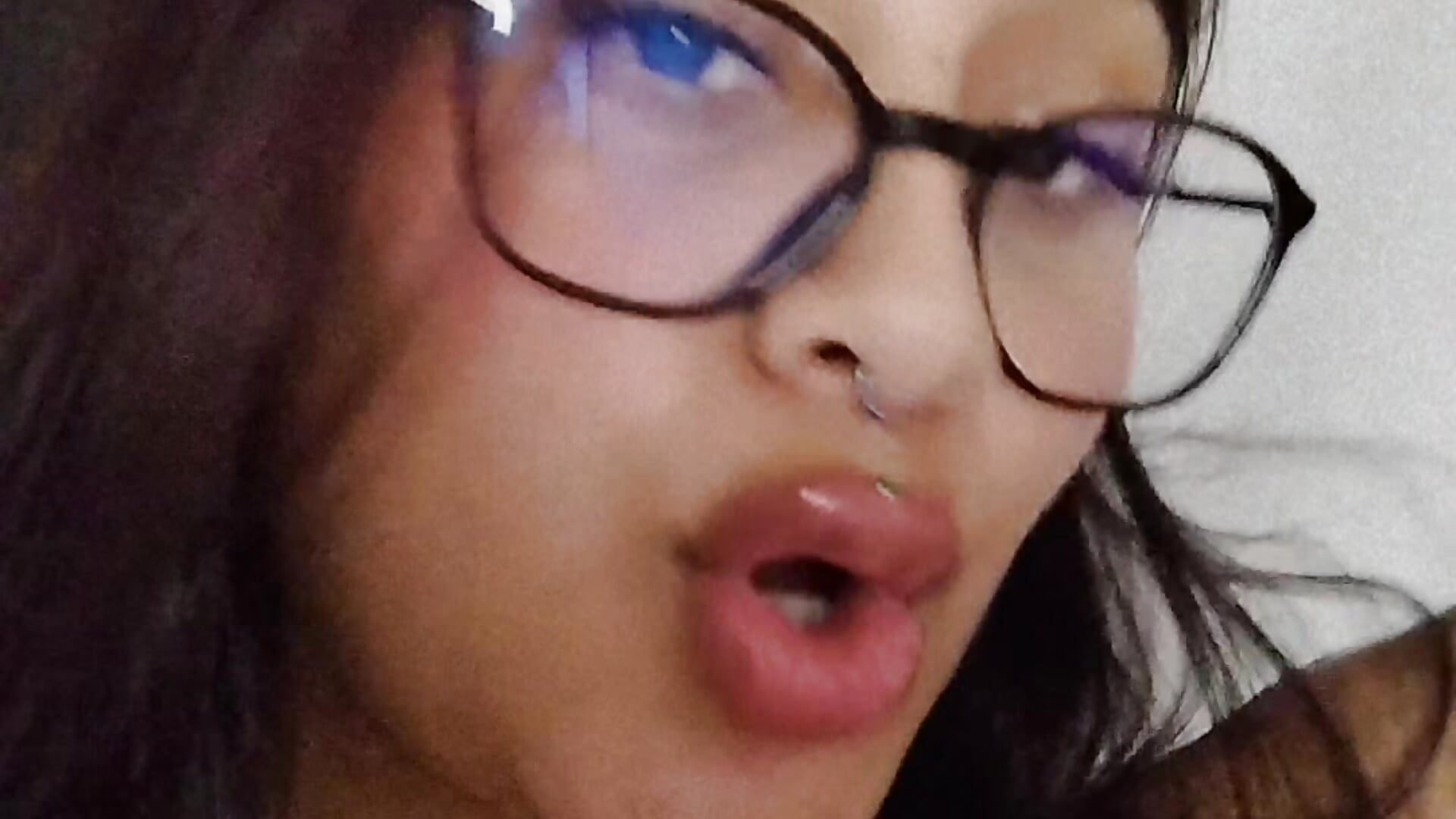 My lips 🤤 - vídeo de la modelo de cam Mia_skyy18