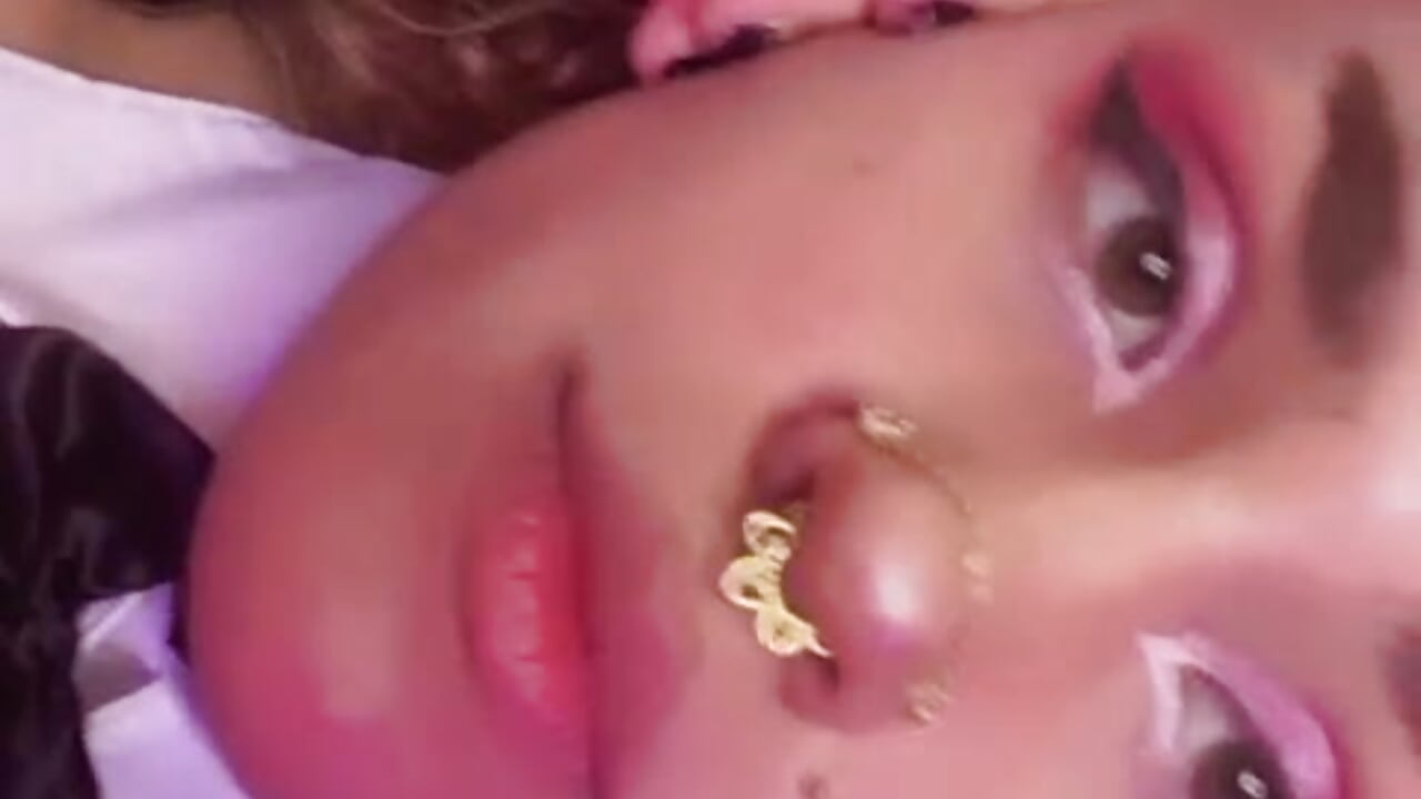 My piercings - วิดีโอโดย EimyVelvet โมเดลแคม