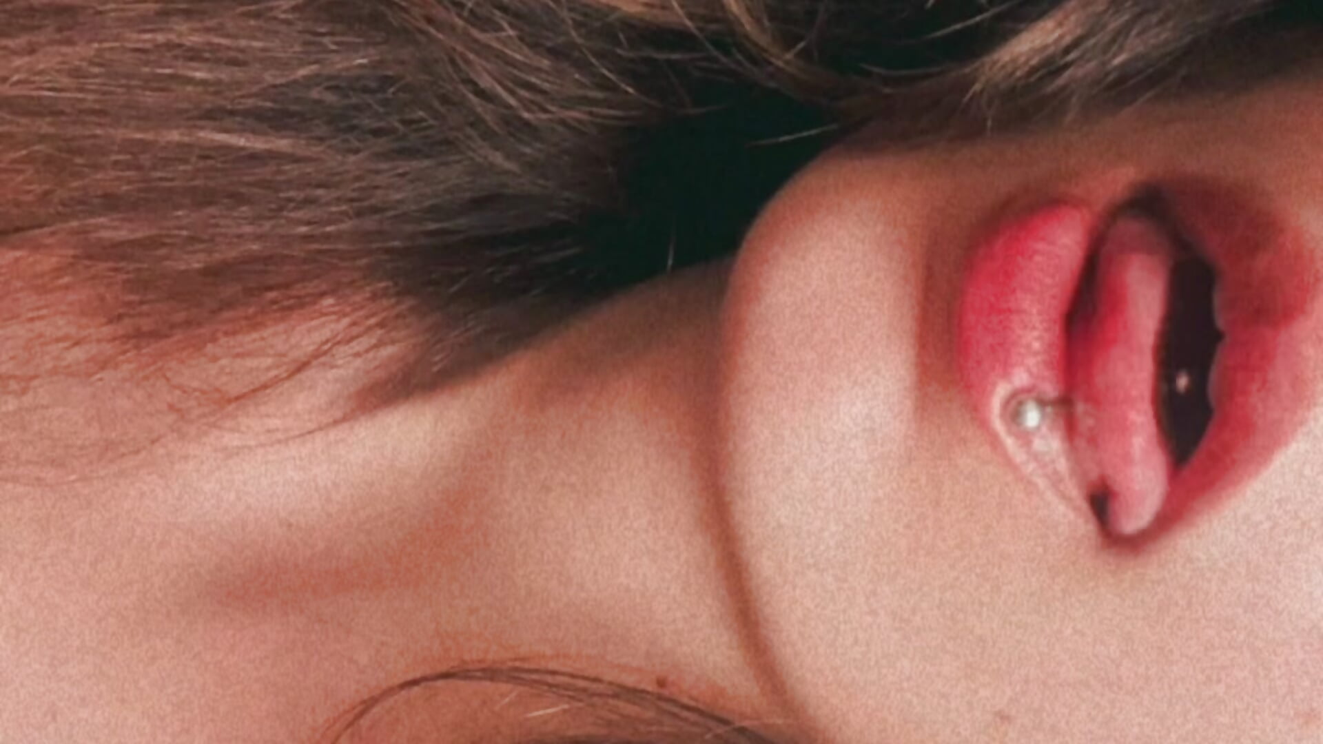 Playing piercing 👅🤤 - video av conejita000 cam-modell