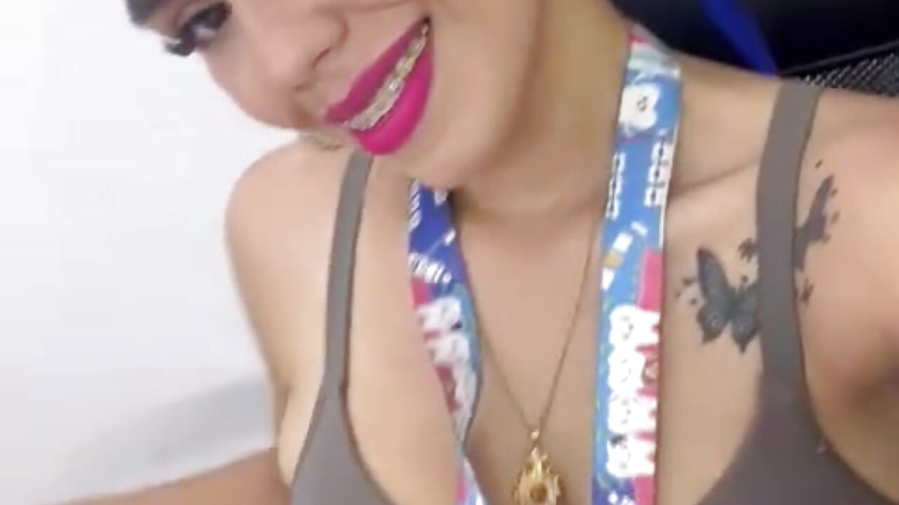 kiss - βίντεο μοντέλου daniela-sexy