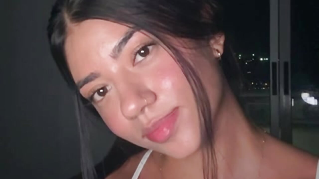 hey dear, kiss me - βίντεο μοντέλου emma_rousse5