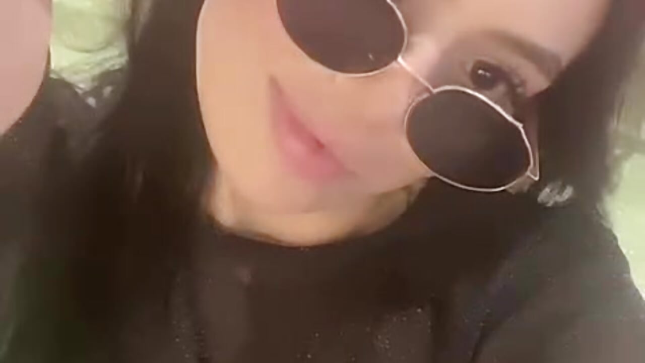 Preparing something special 💥 - video di _Charlottee_b modella di cam