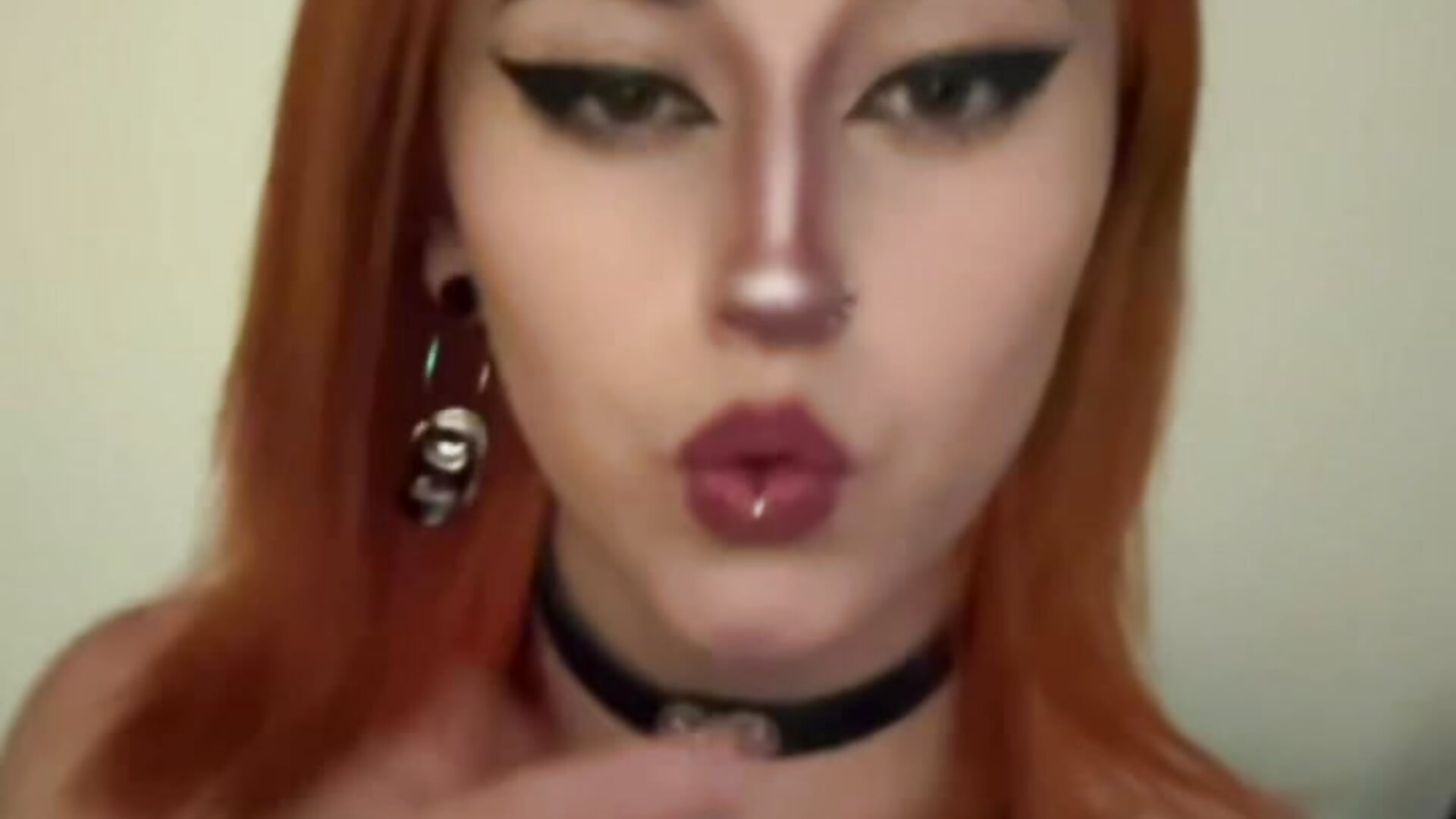 5f893c8133b040fb8ccc9cf46a27af3b - video by AnnieHiper cam model