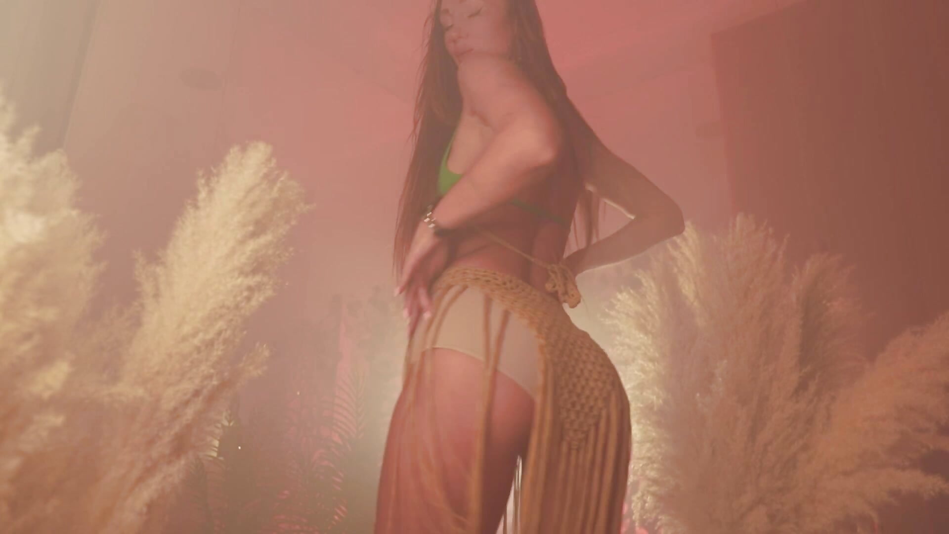 Do you like these kinds of shows? - فيديو من SerenaWest_ موديل الكام