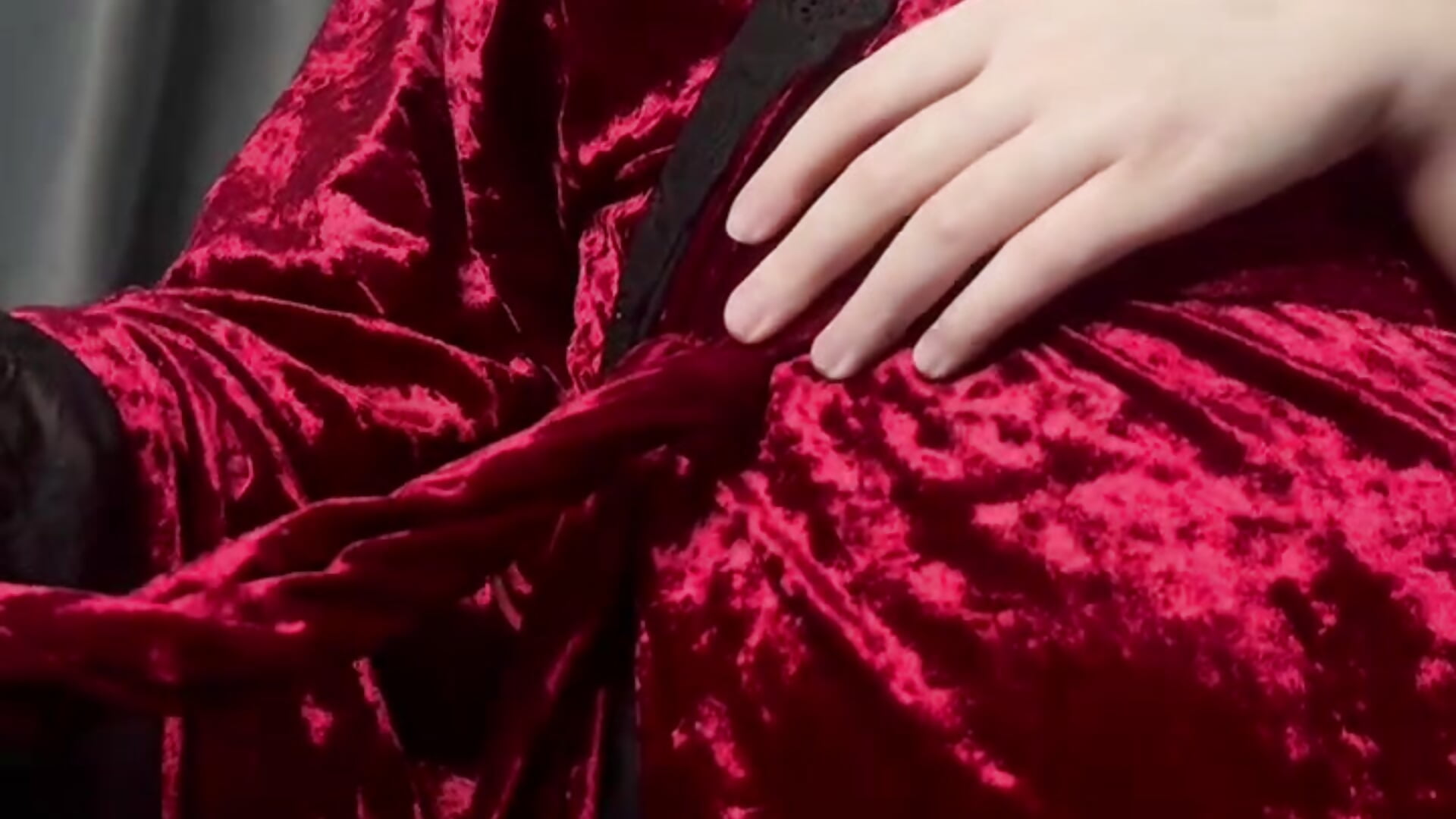 Red passion — filmik ElizabethRedWings, modela(-lki) na kamerkach