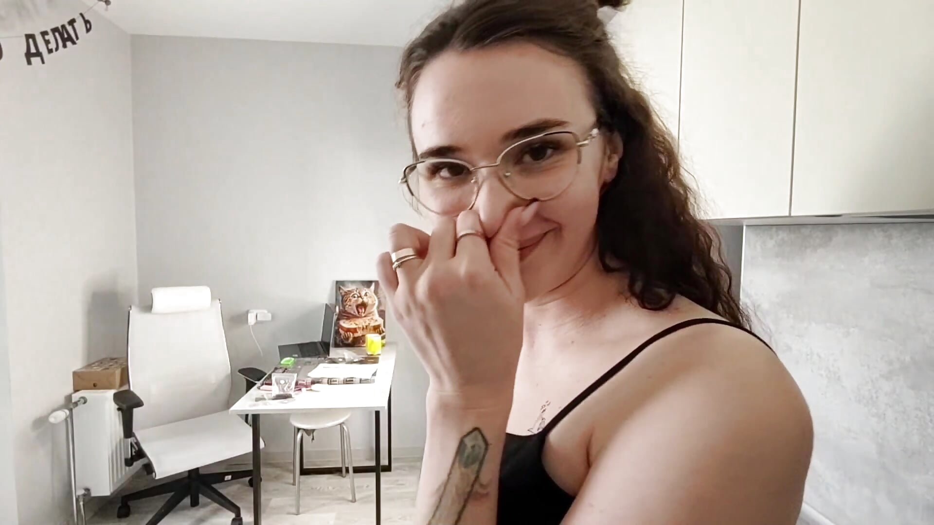 “This Changed My Life” - clip cu LaritaTocchio model videochat