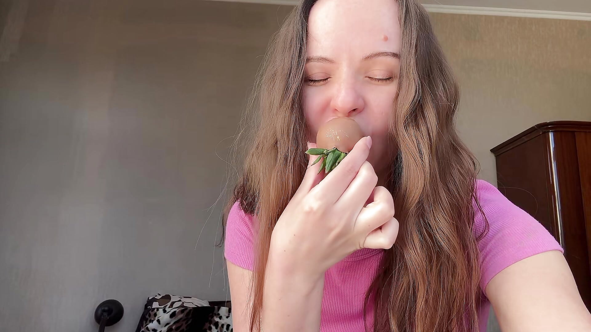 my first video - vidéo du modèle de showcams Magic_bunnyy