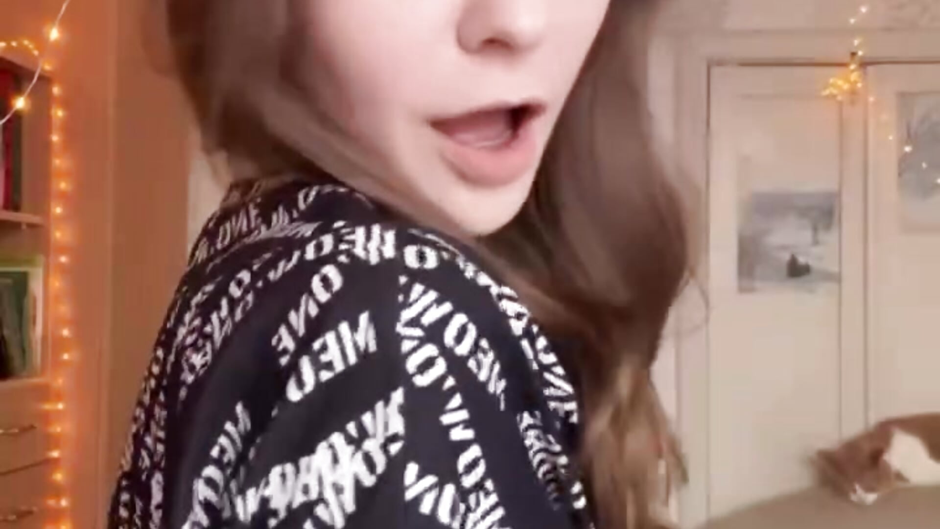 My vibe ^^ – video od webkamerové modelky AnnWaddie