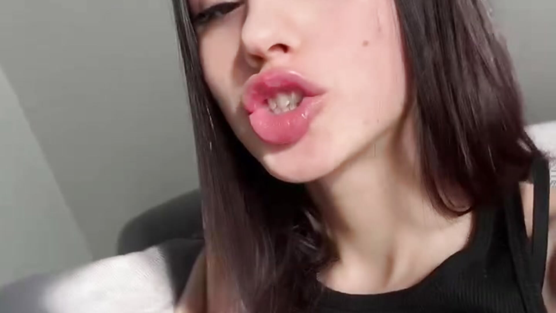 <3 - video by Finelia cam model