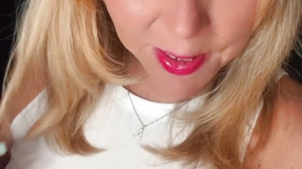 I'm Aurelie 💋 - video di SuesseAurelie1 modella di cam