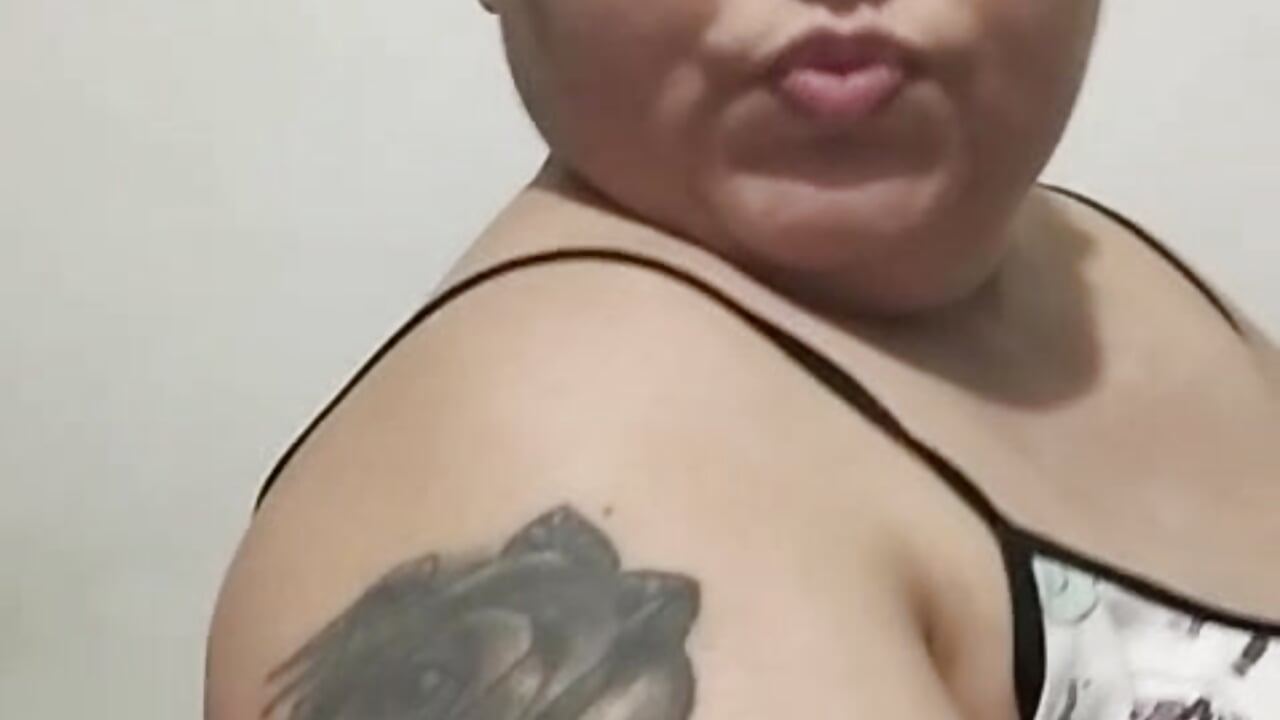 beautiful tattoo - відео від вебкаммоделі rossitaspace01