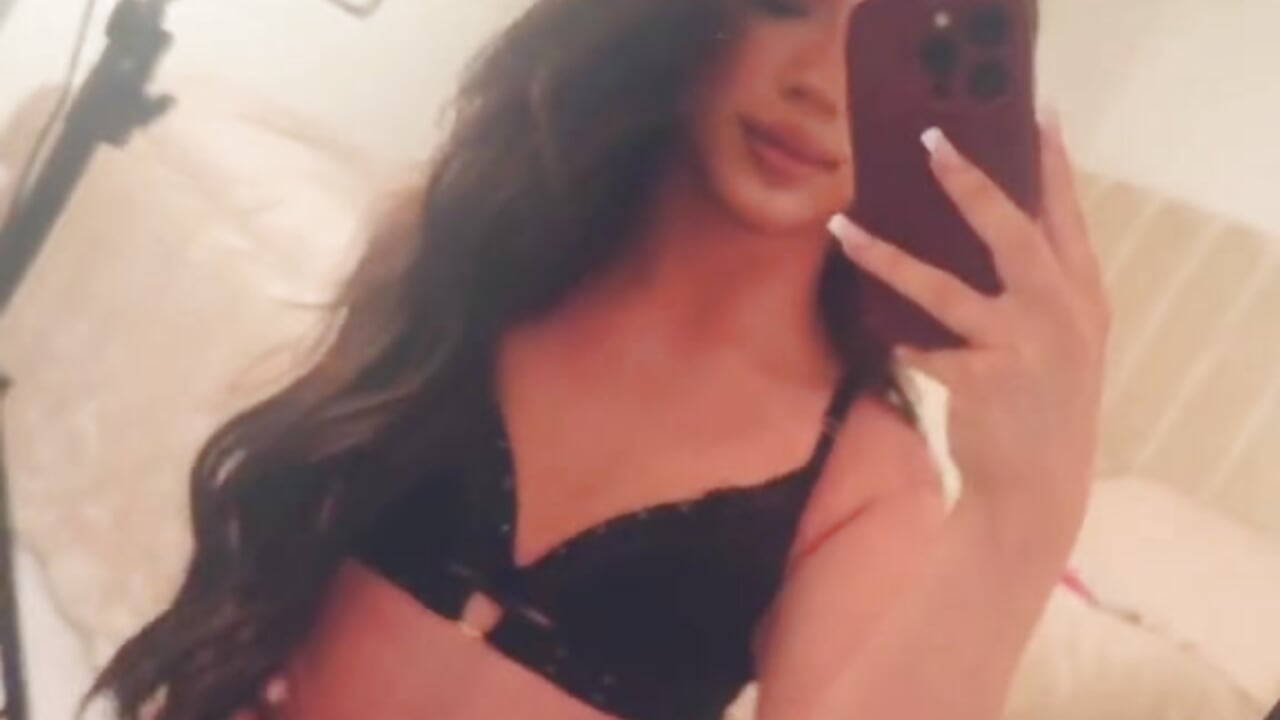 hope you boys are enjoying my lives. See you again tonight for more fun💋 - video oleh model kamera ArabellaUK