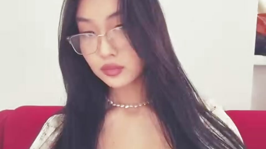 My lipcing - video di SinaGervasi modella di cam