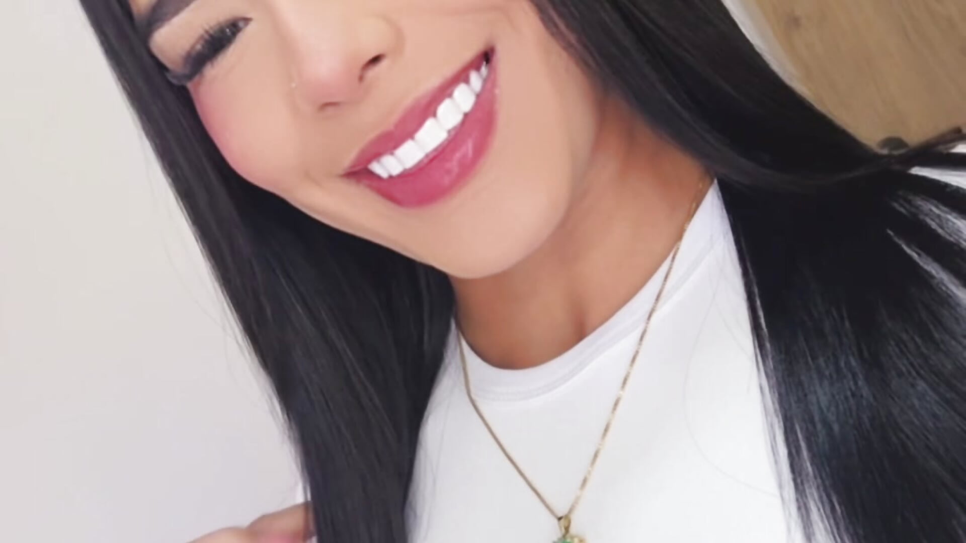 Welcome to my room, I’m Hanna ✨  I love creating a calm and beautiful space where everyone can feel - Video von i_am_hannaa Cam-Model