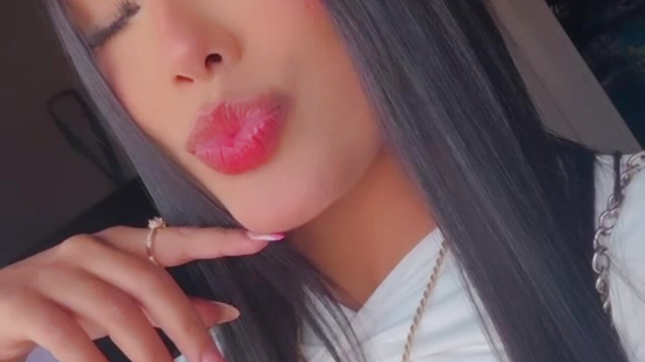 Hello!! - video by i_am_hannaa cam model