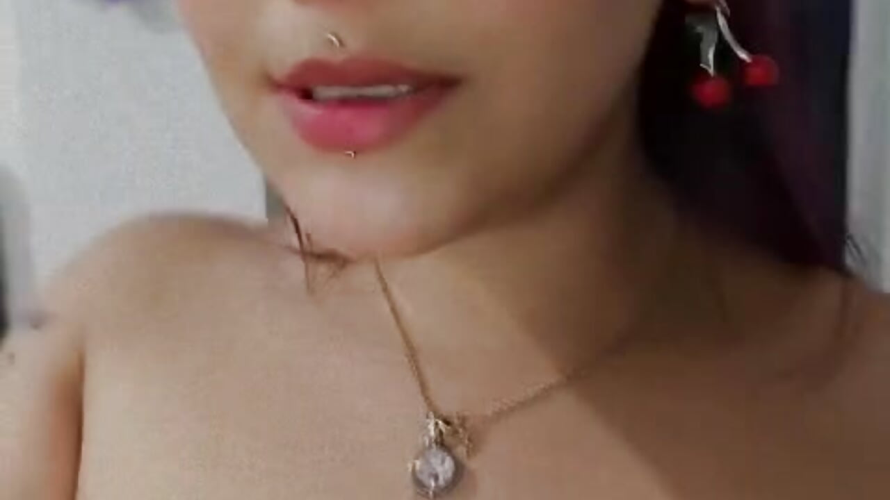 Piercing - video di SkyMystic modella di cam