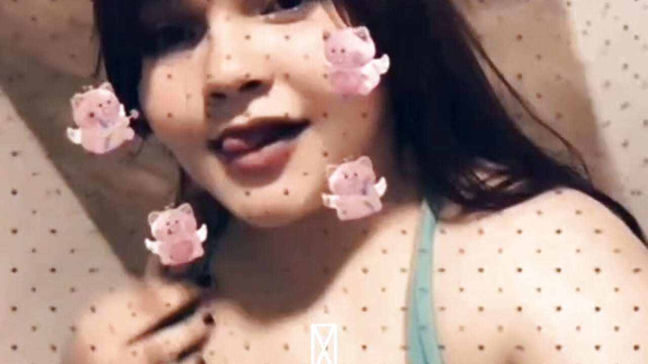 5541eca6c4f27277587e588b603d8855 – video od webkamerové modelky SofiHot-