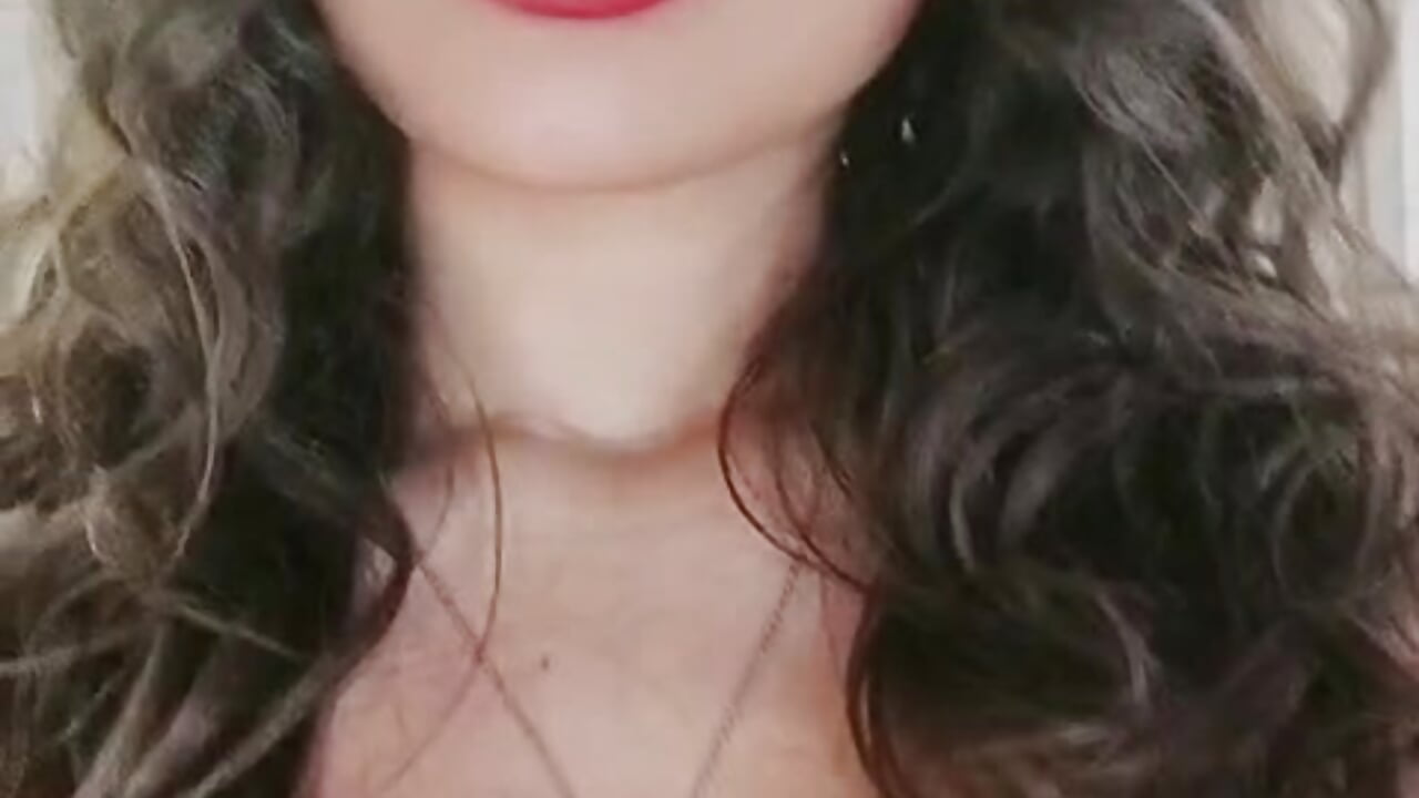 Im so sexy, do u think? - video av caeli_ruiz cam-modell