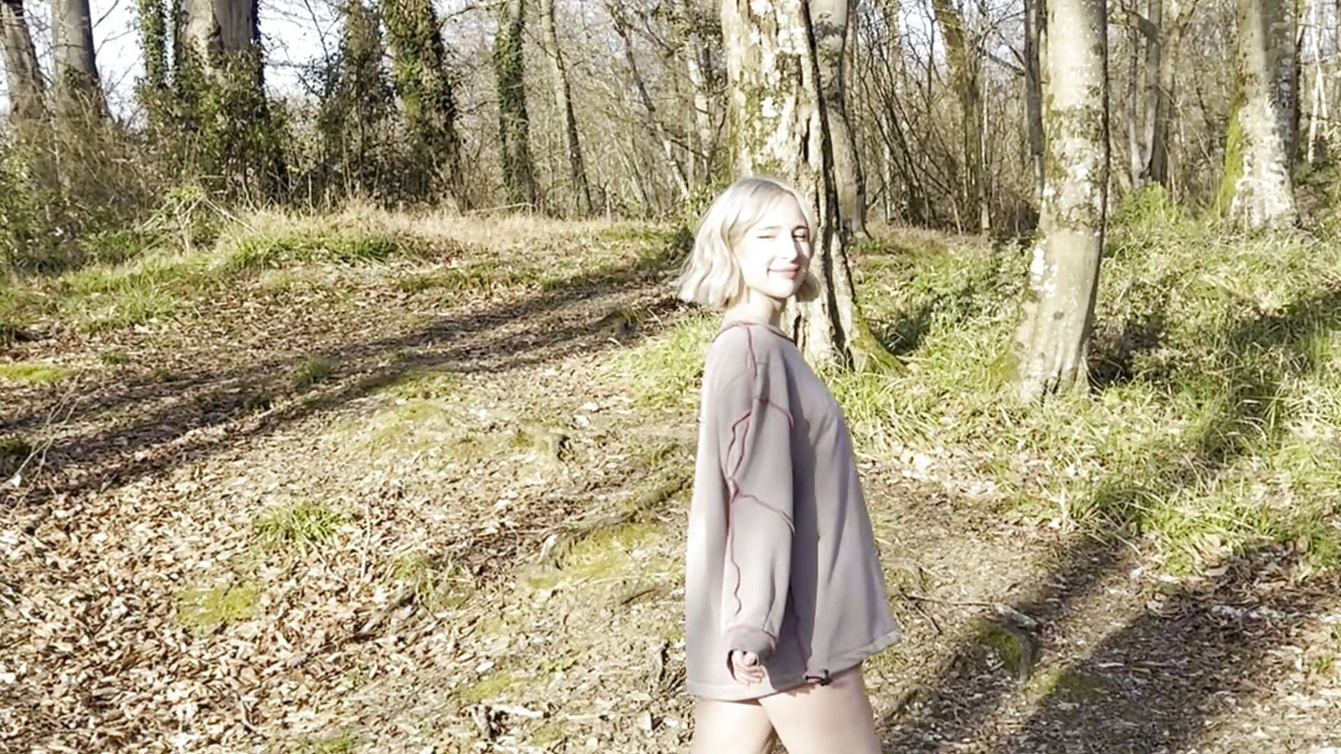 walk in nature - clip cu pretty_smile_cutie model videochat