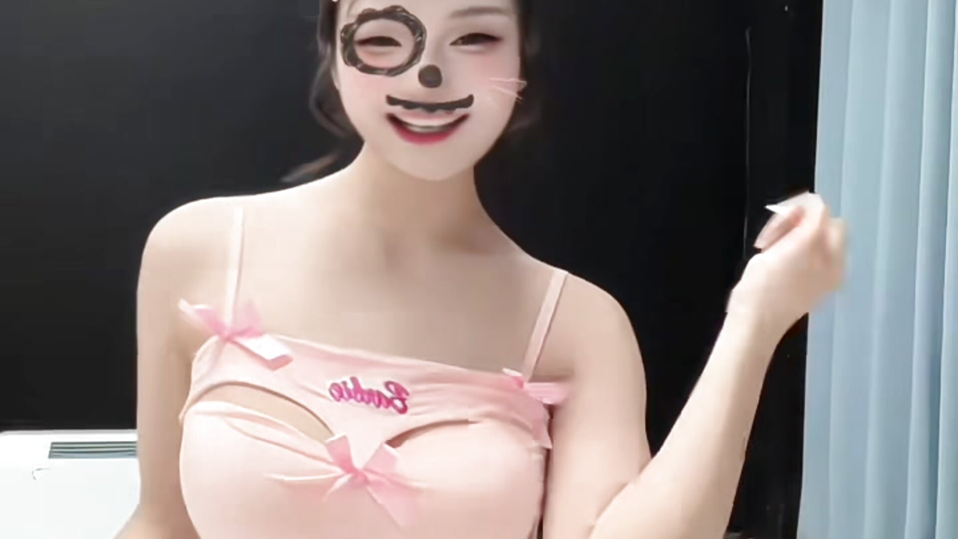 茸茸rongrong - video by Hotgirl-001 cam model