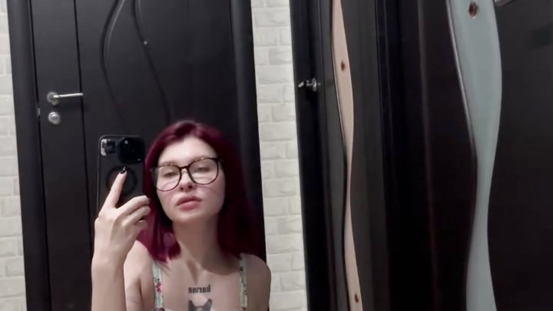 What about feet – video od webkamerové modelky RinaHoward