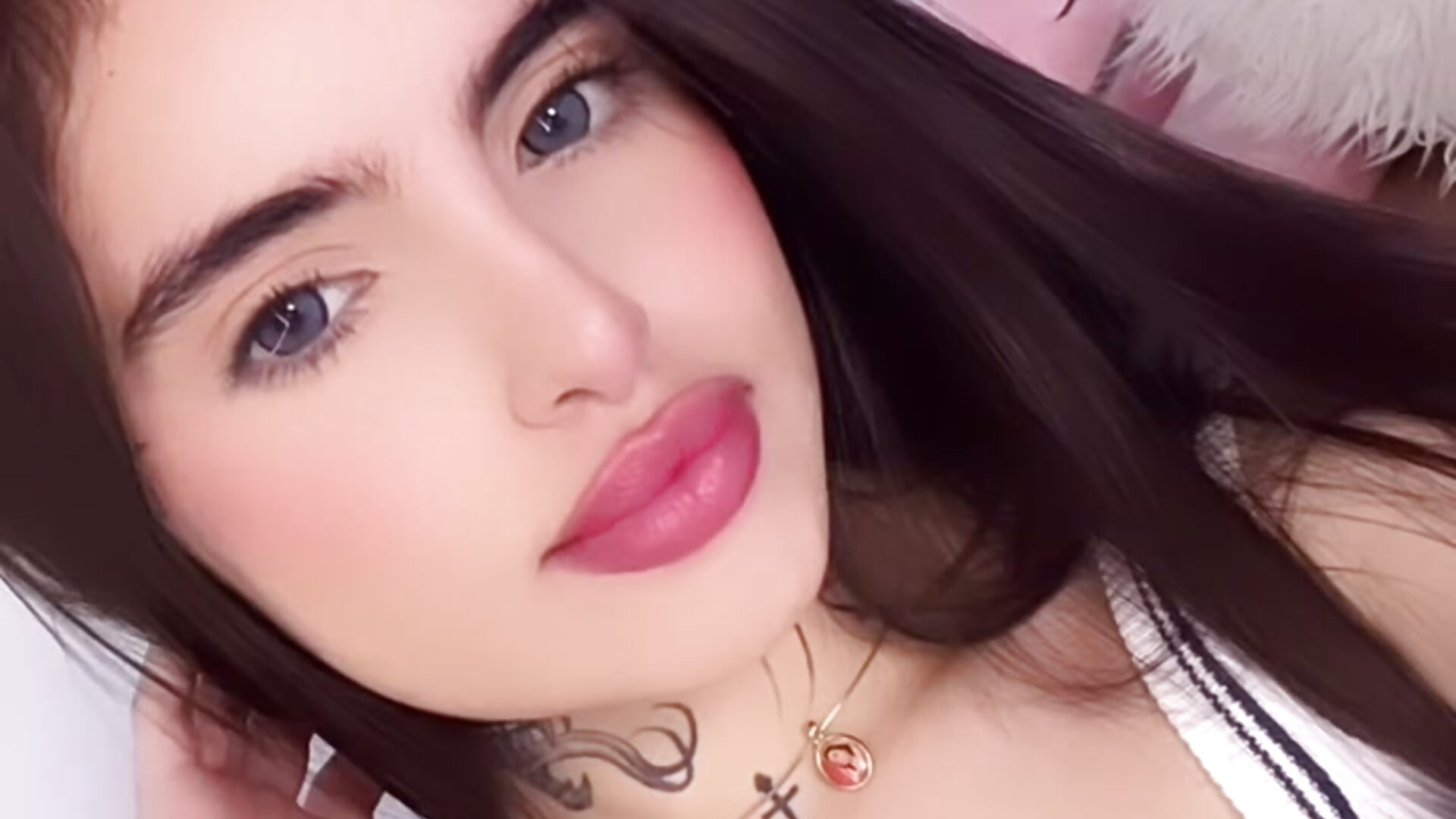 💓 - video by angelinesmith_ cam model
