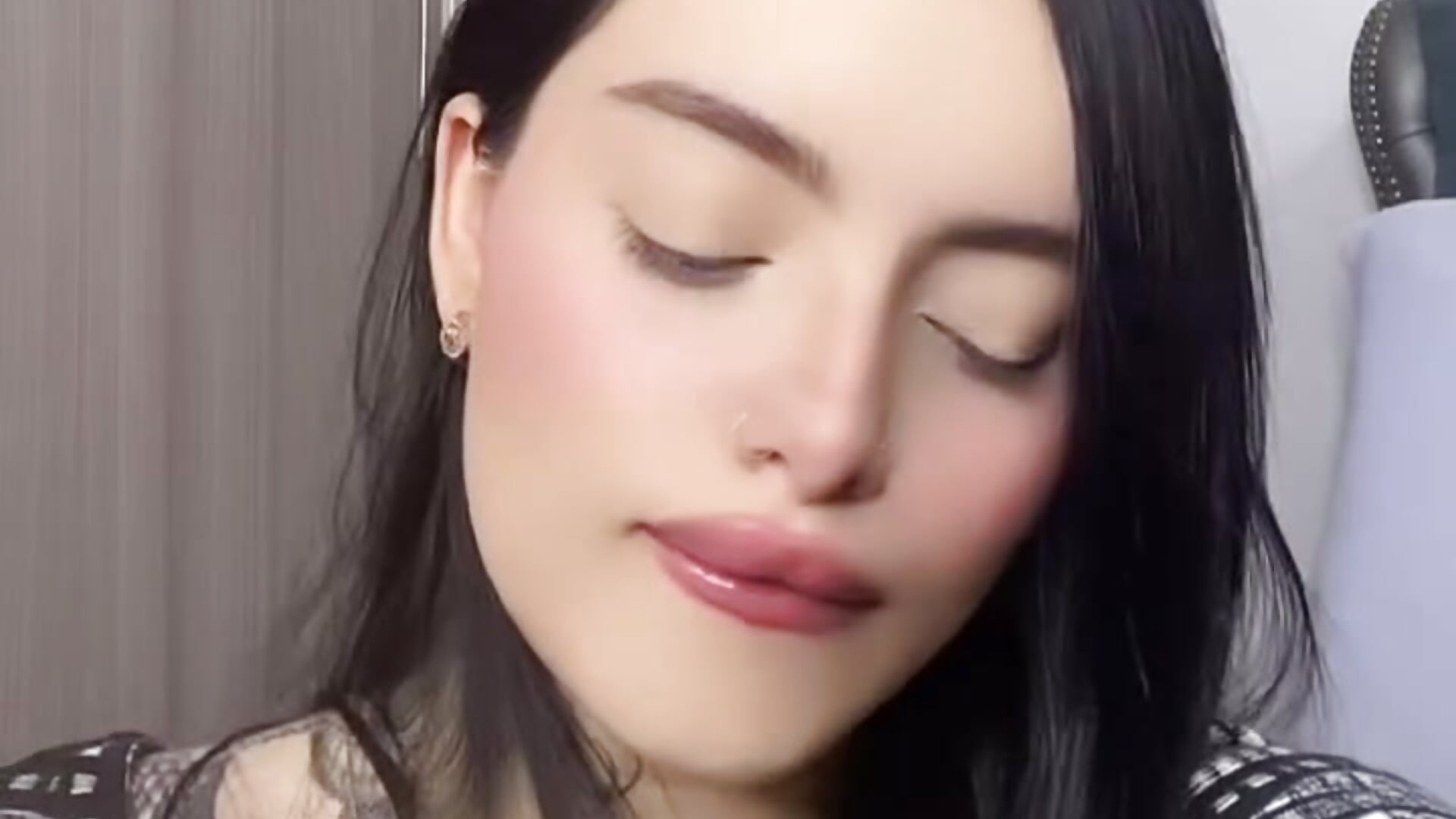 🫦 - video by angelinesmith_ cam model