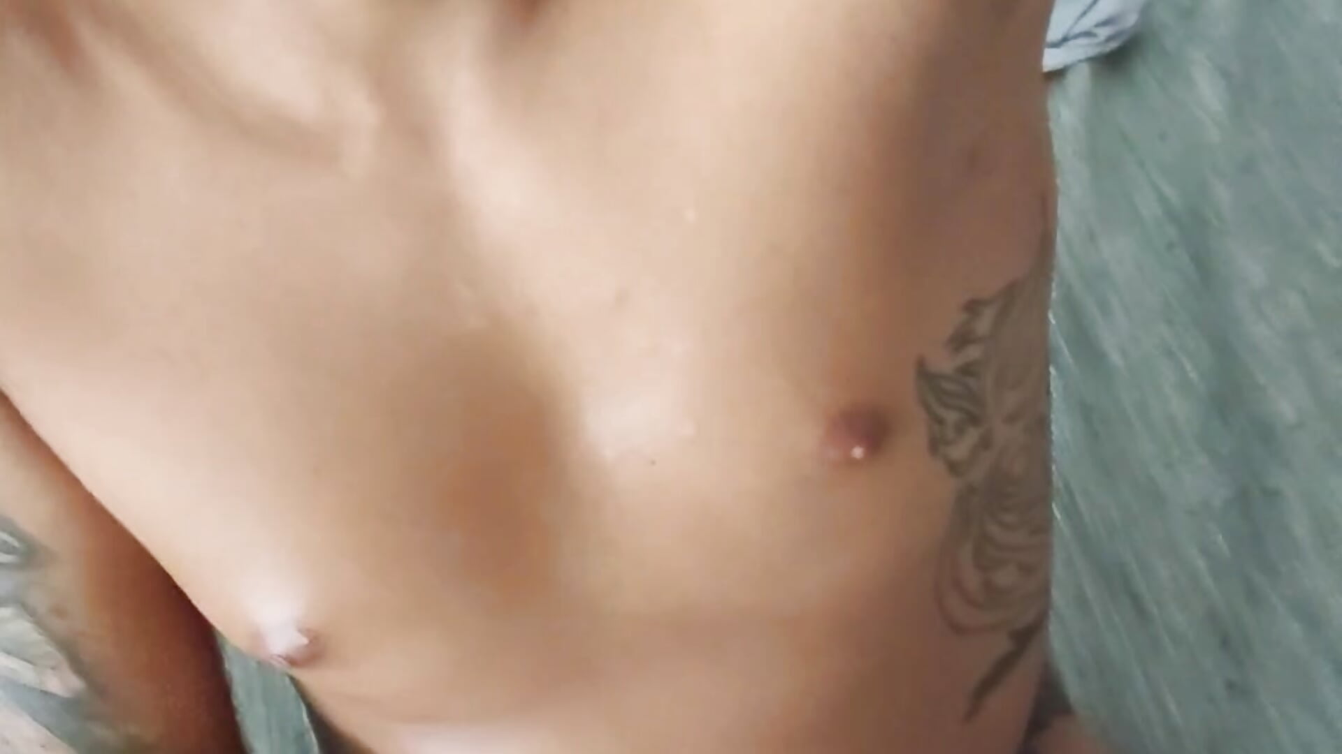 una pequeña demostracion - vídeo de la modelo de cam YessLaEsencia