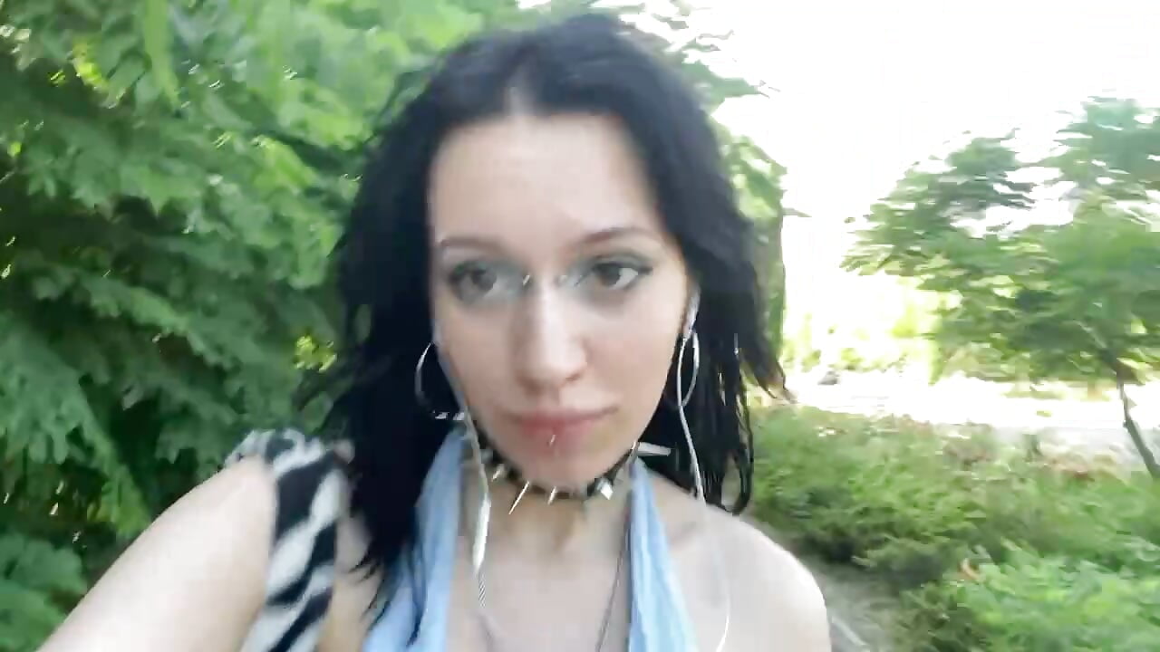 I love going for walks so much—what about you? - video by Vixen_Di cam model