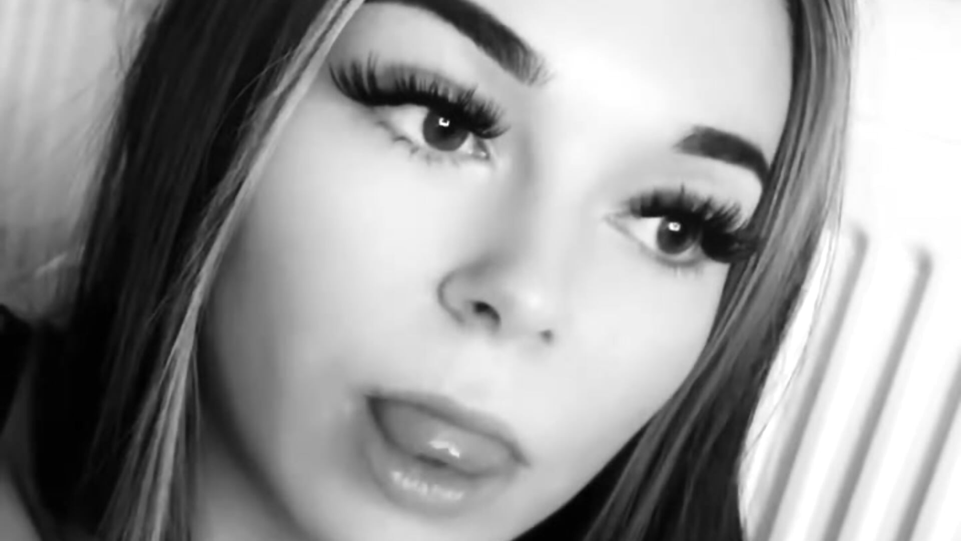 Heyy 😛 - video by SweetApriill cam model