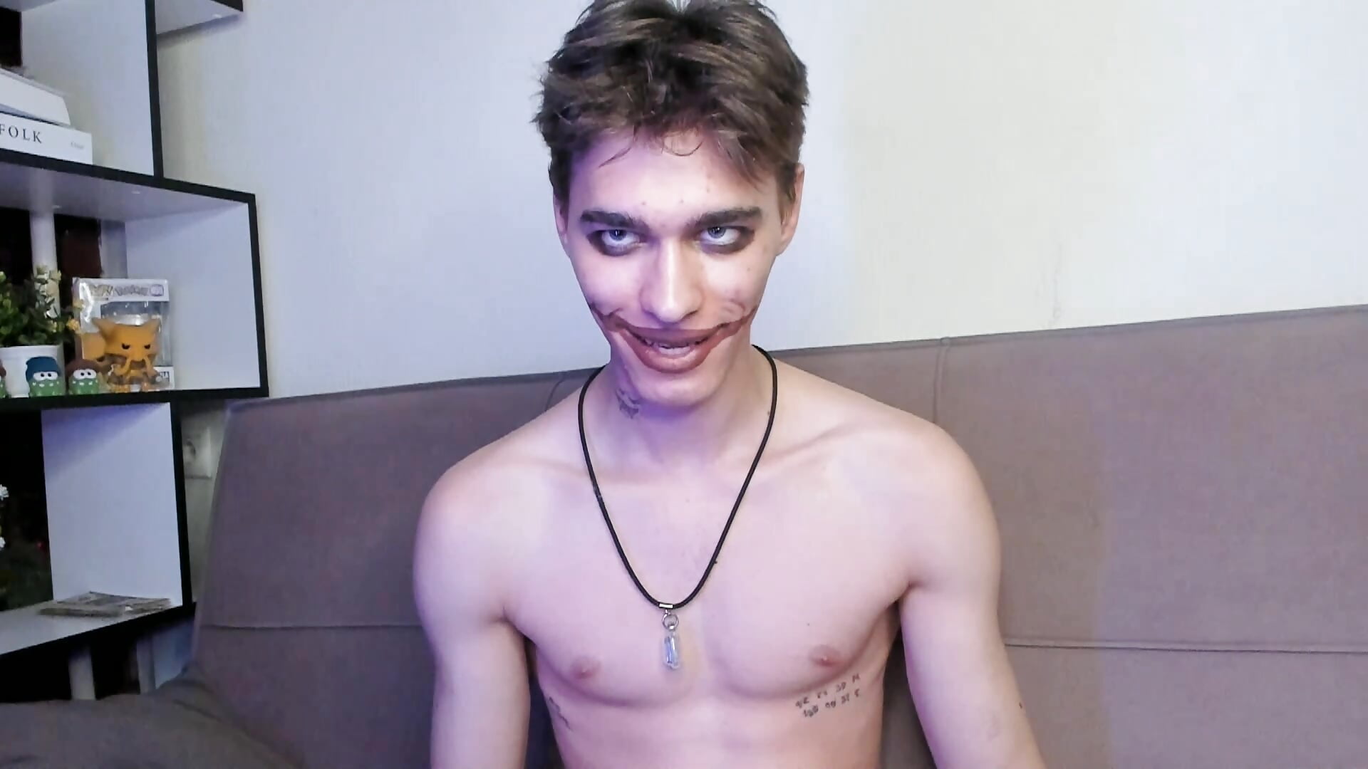 Vídeo  6628 de modelo de vídeos Shadow_blink – em alta