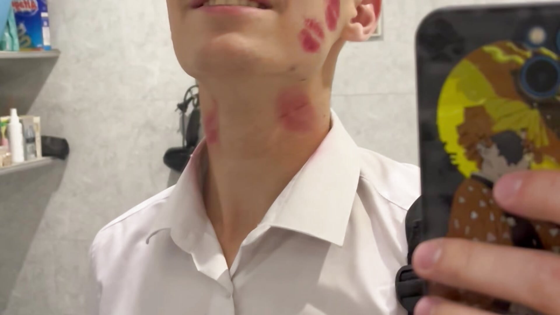 Someone kissed alll my face🥰－カメラキャストのTheFl4meの動画