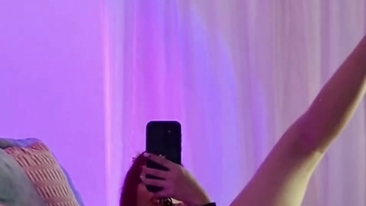🔥🥵 - video by Scarlet_Evanss_ cam model
