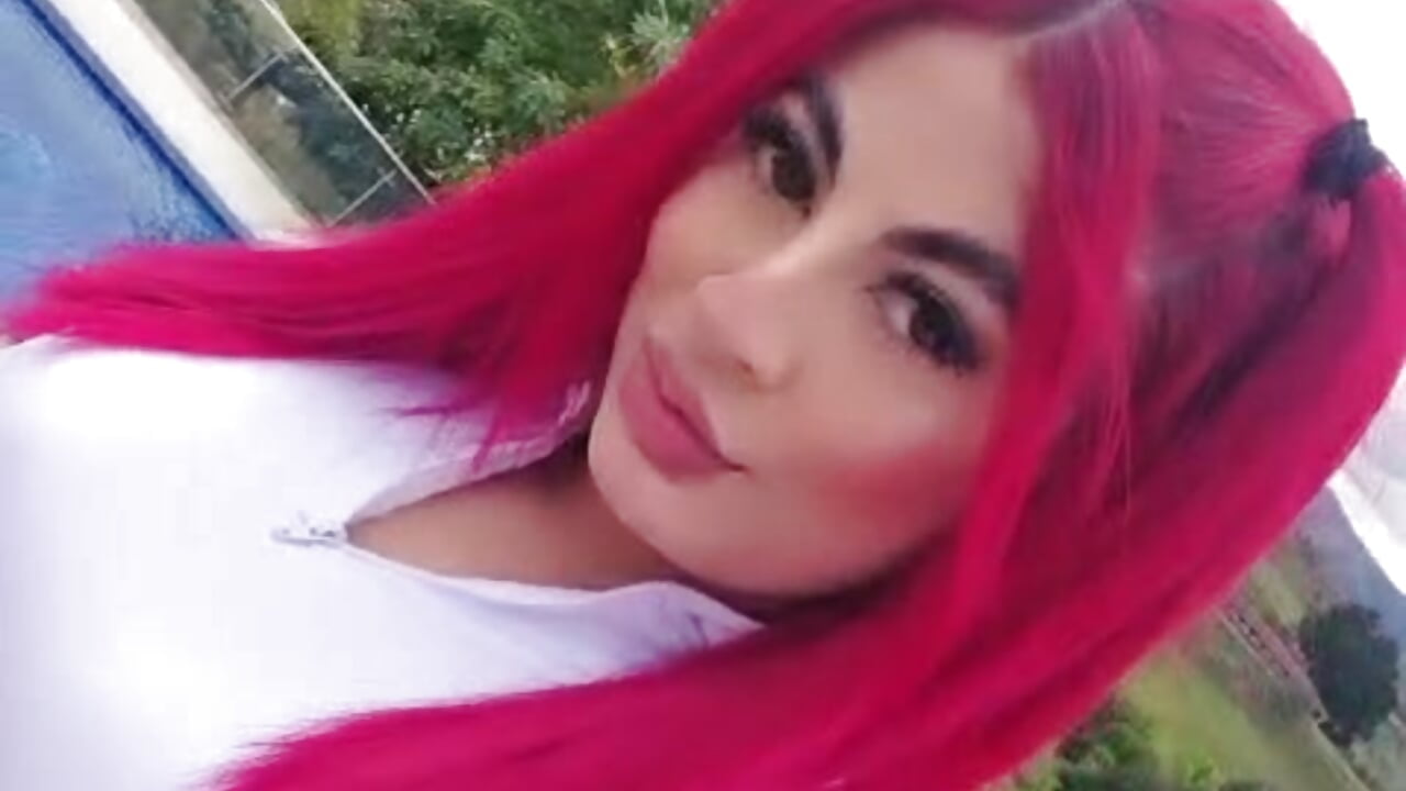 Pretty - video Scarlet_Evanss_ kameramallilta