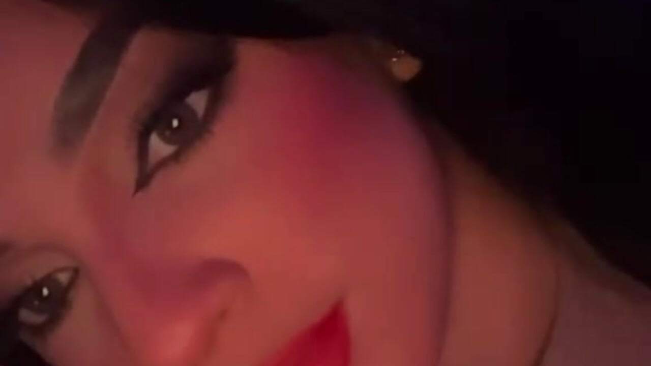 👄👄👄 - video di Emily_Flame modella di cam