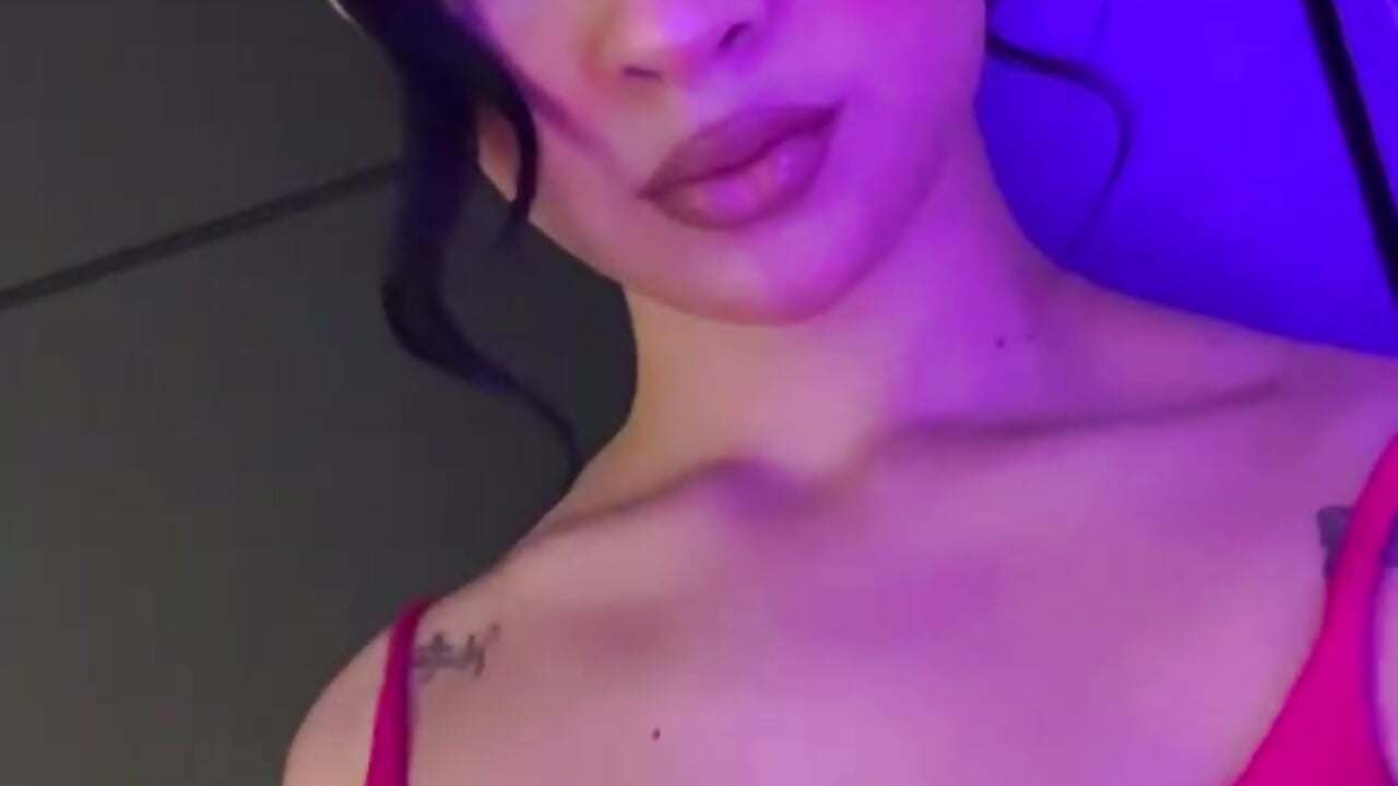 🌈🌈🌈 - فيديو من Emily_Flame موديل الكام