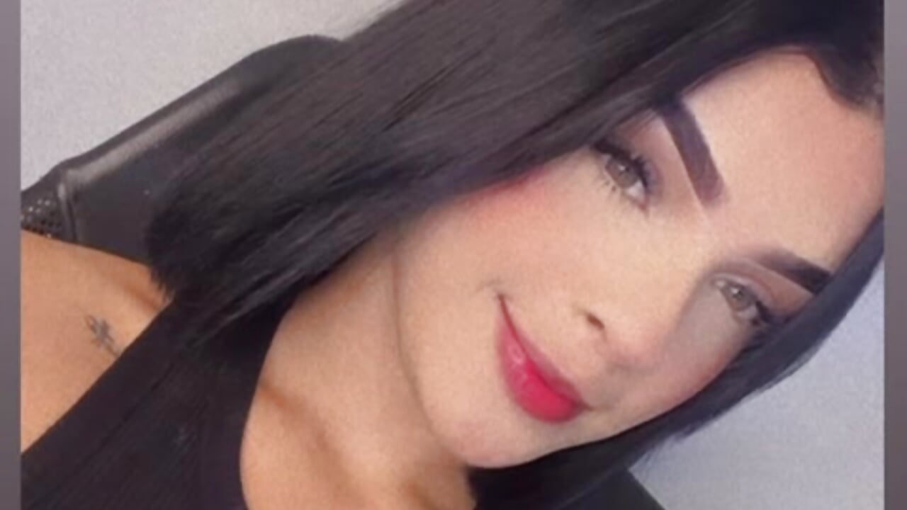 😎🤭 - วิดีโอโดย Emily_Flame โมเดลแคม