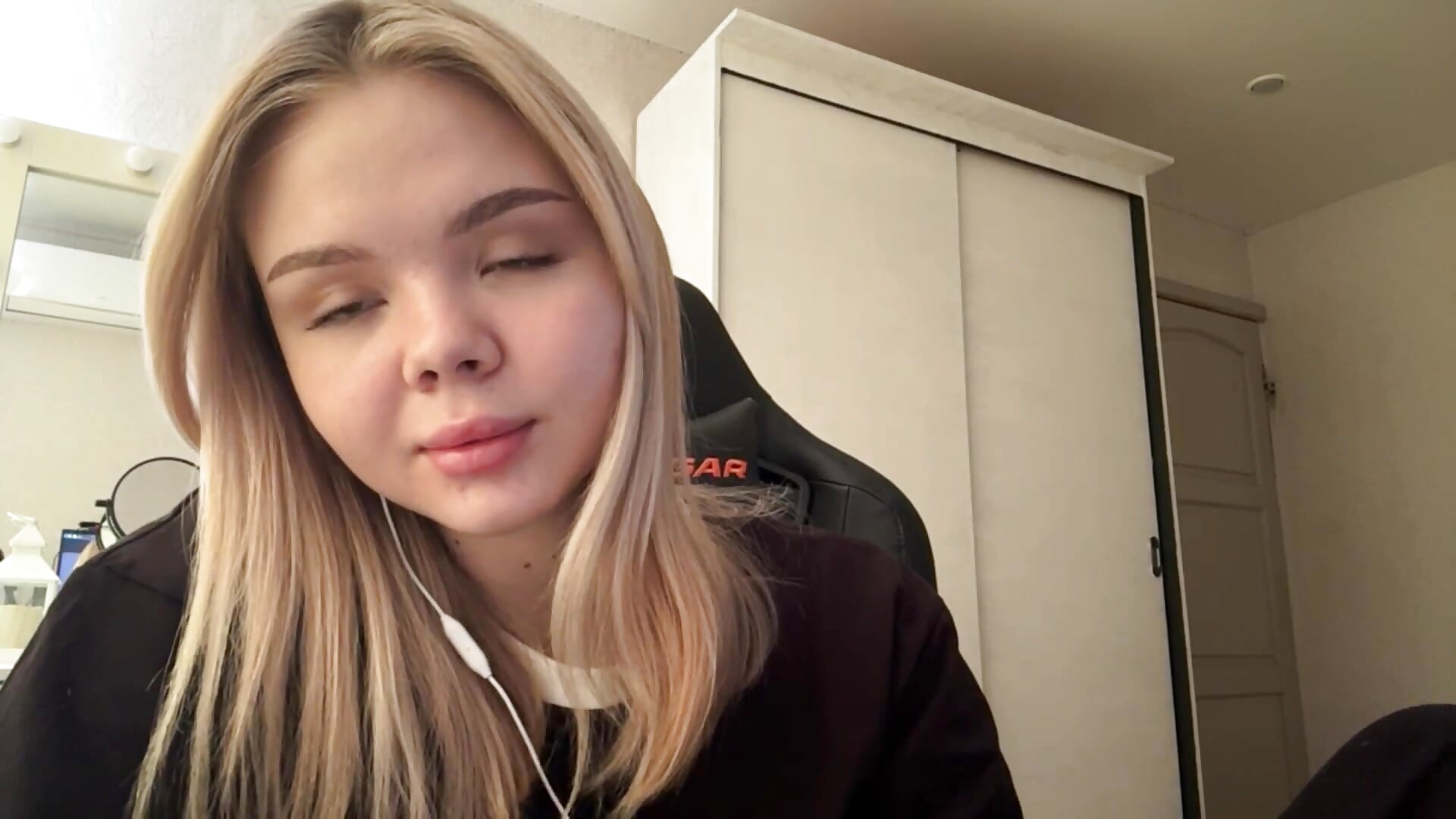 Bebop_Romance – video od webkamerové modelky Avadream