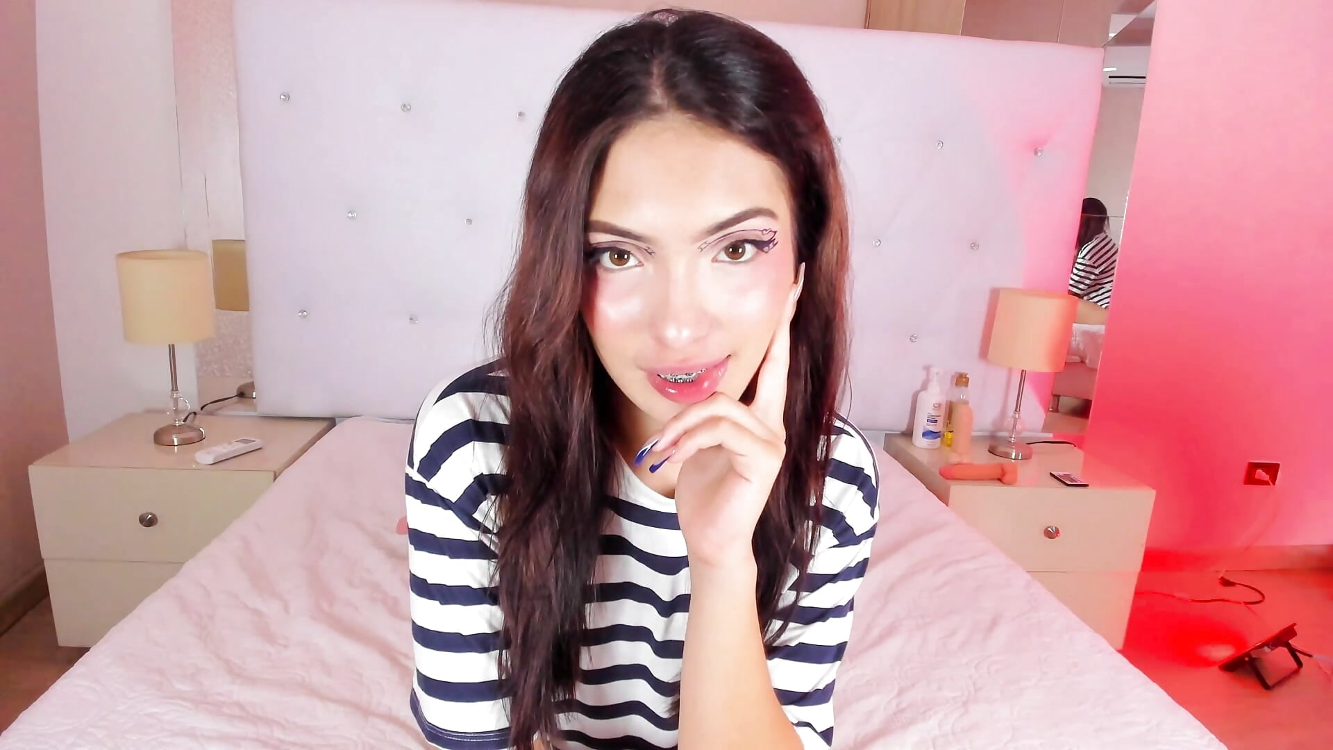 Eye contact - video av Aria_Sims cam model