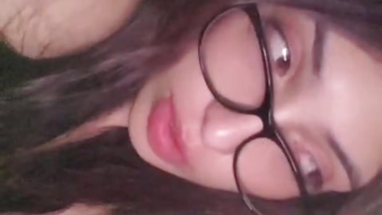 😎😎😎😎 - video của người mẫu cam Aria_Sims