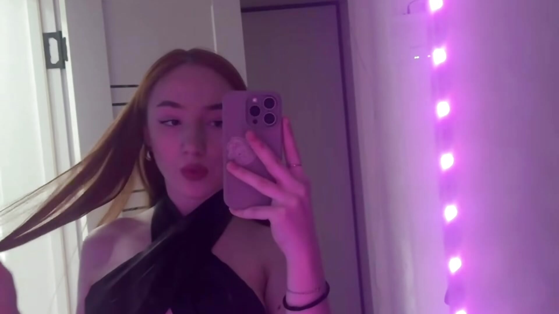 In an open dress - video by PlutonicFervor cam model