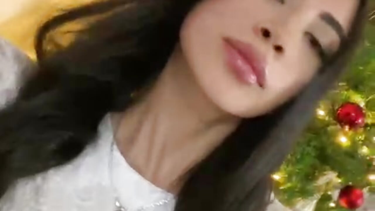 Mi carita - video di Sora_mai modella di cam