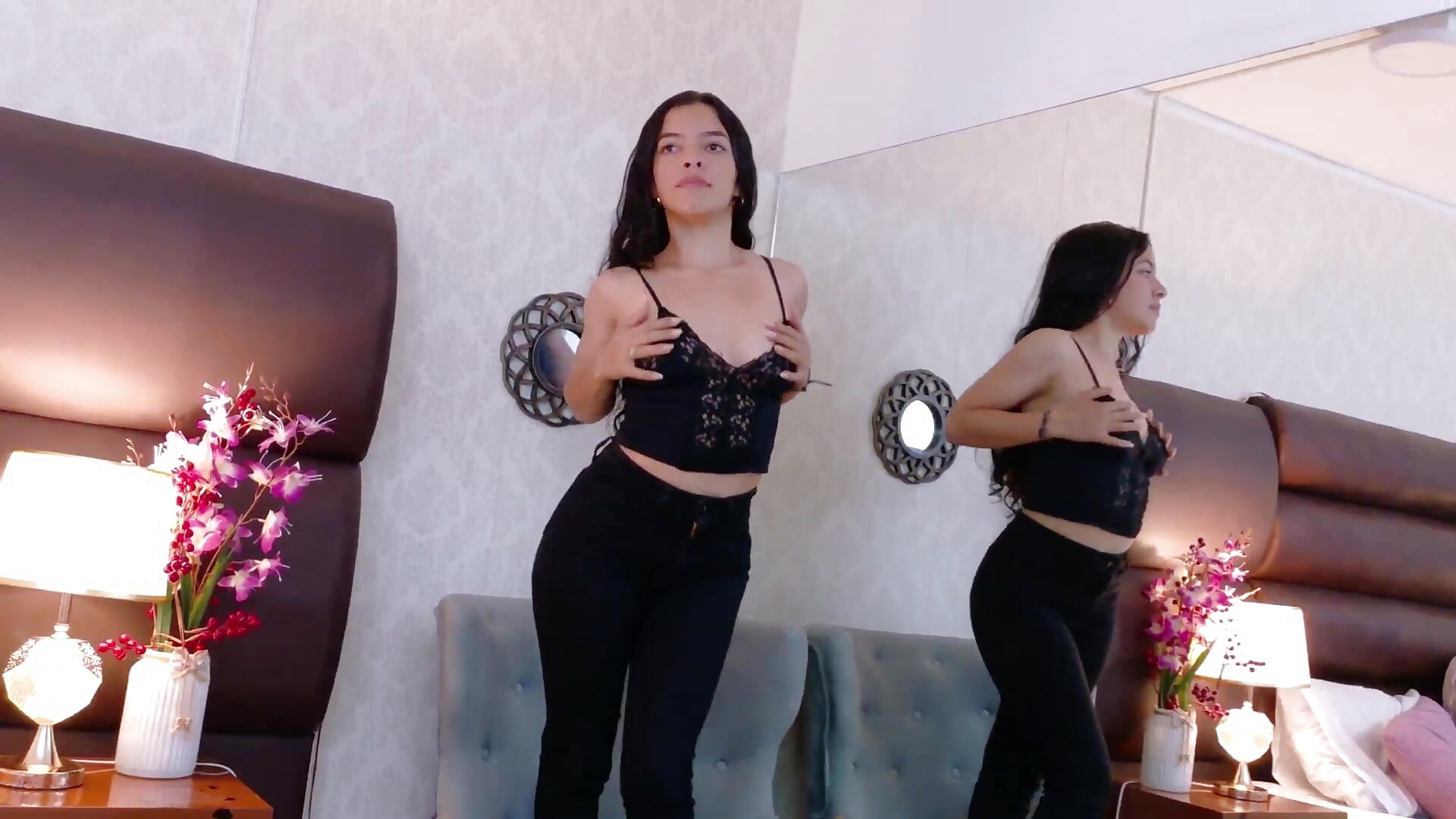 Welcome to me💗 - video di AlexaGiraud modella di cam