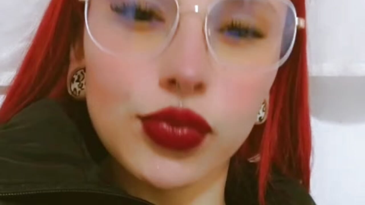 HOT GIRL - Video von miaparadise303av Cam-Model